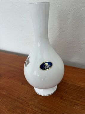 White Porcelain Bud Vase with Gold Crest
